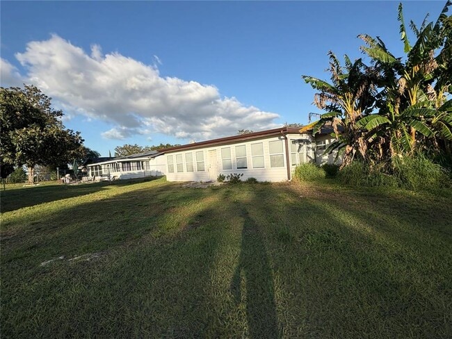 Building Photo - 626 Third Ave