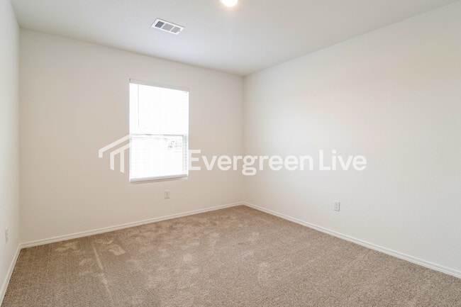 Building Photo - 163 Meadow Dr