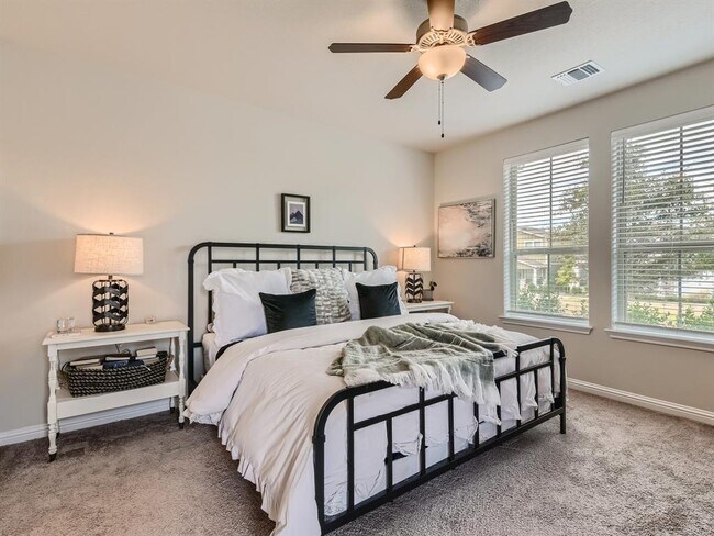 Building Photo - 7909 Mandela Bend