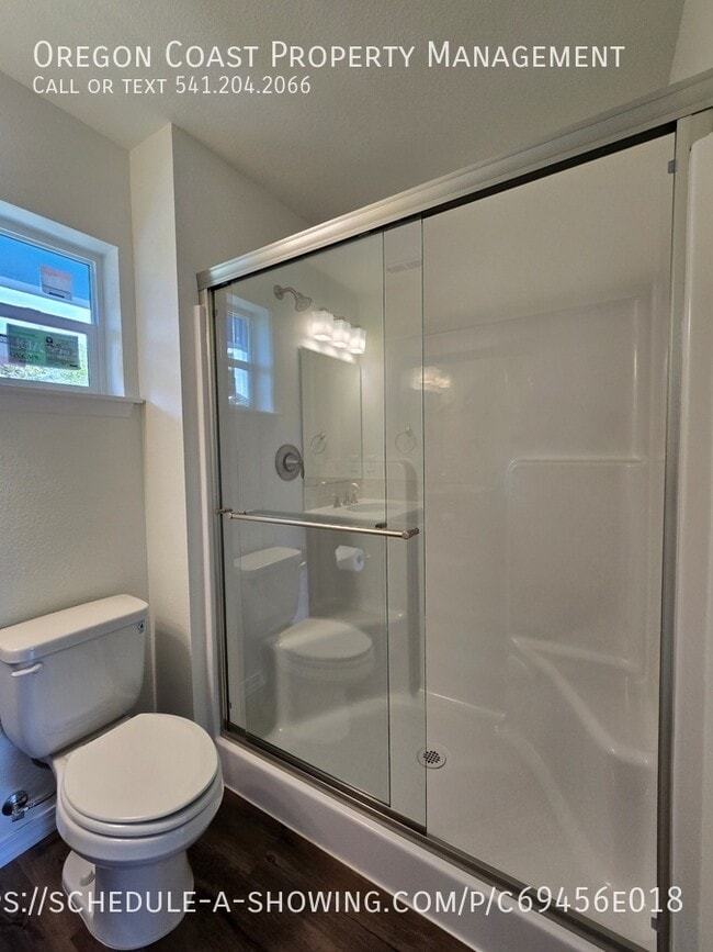 Building Photo - 4822 SW 48th Ct