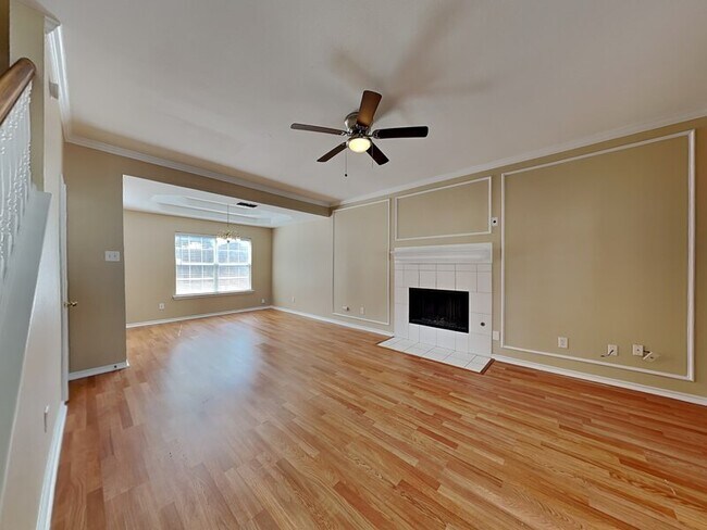 Building Photo - 1017 Woodall Dr