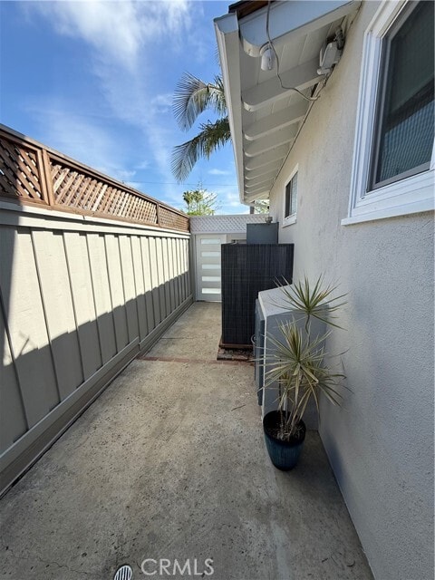 Building Photo - 5290 E El Roble St