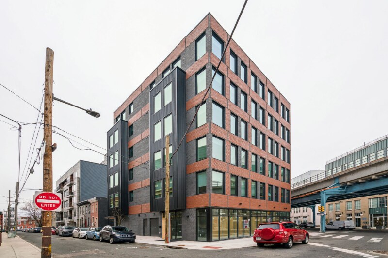 Building Photo - 2000 Dreer St