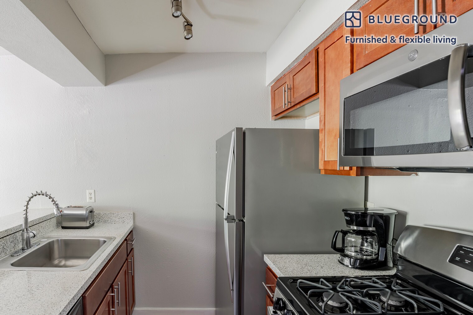 Building Photo - 1230 E 38th 1/2 St