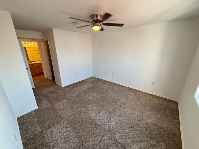 Building Photo - Beautiful 2Bed/2Bath home located in the C...