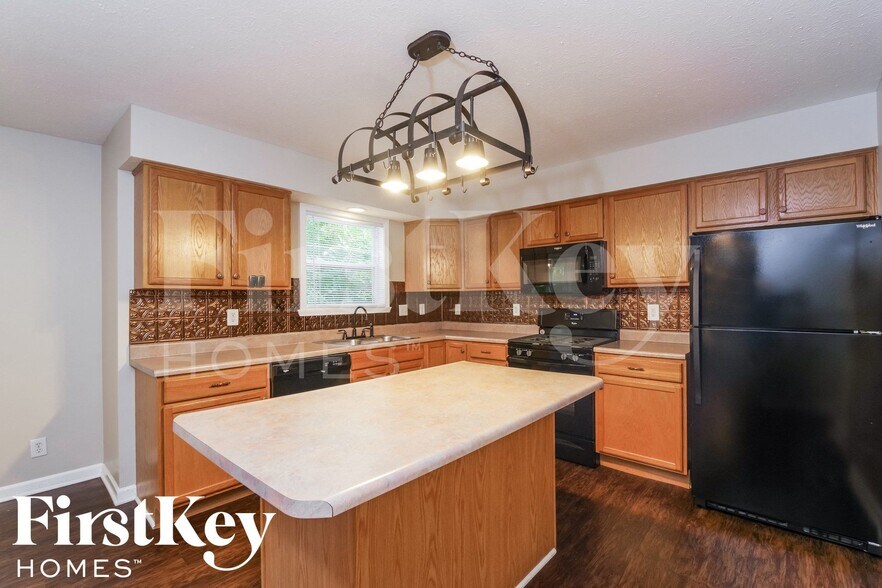 Building Photo - 944 Breaside Ln