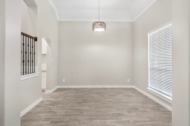 Building Photo - 28243 Chalet Park Dr