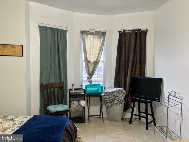 Building Photo - 4328 Frankford Ave