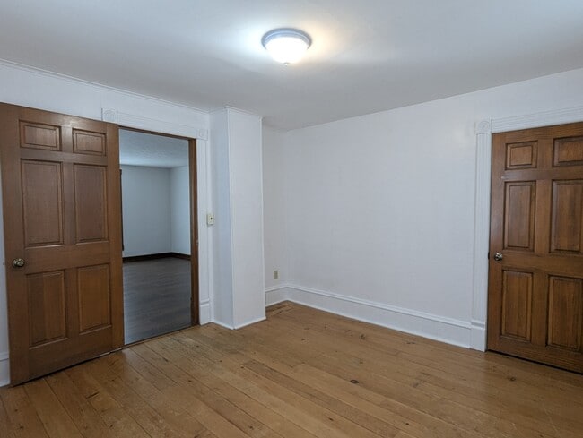 Building Photo - 520 N Prairie St