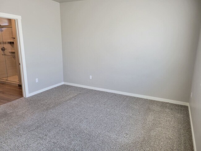 Building Photo - Beautiful 3 bedroom/2 Bath Home!
