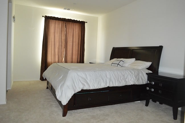 Building Photo - 5565 Ocean