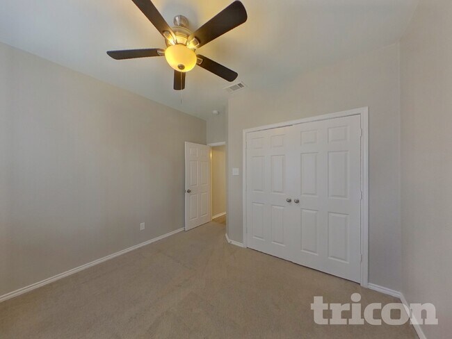 Building Photo - 1081 Treehouse Ln