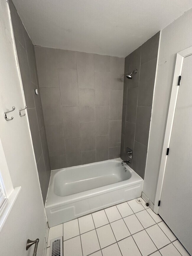 2nd floor full bath/ tile shower - 1682 Park Rd