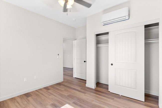 Building Photo - 10154 Joshua Blvd