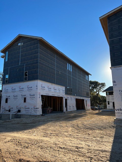 Building Photo - 14751 Old Bandera Rd