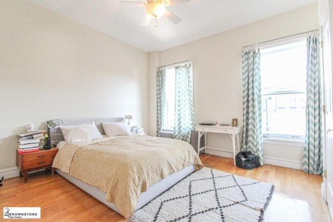 Building Photo - 3 bedroom in BROOKLYN NY 11231