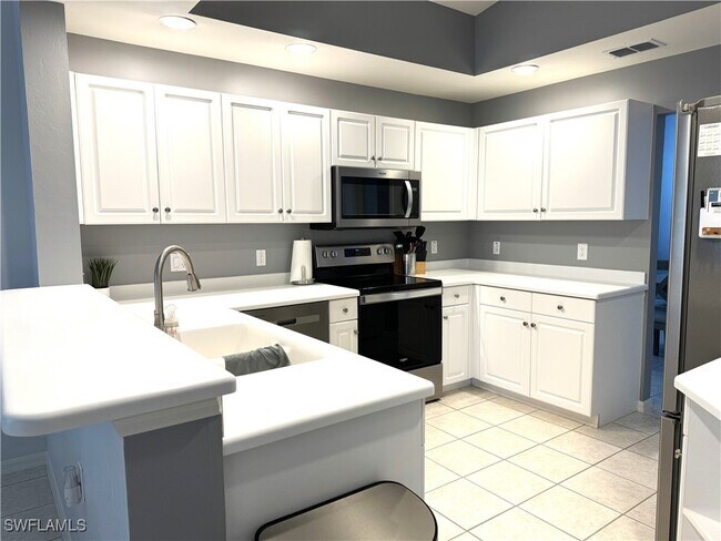 Building Photo - 3445 Grand Cypress Dr