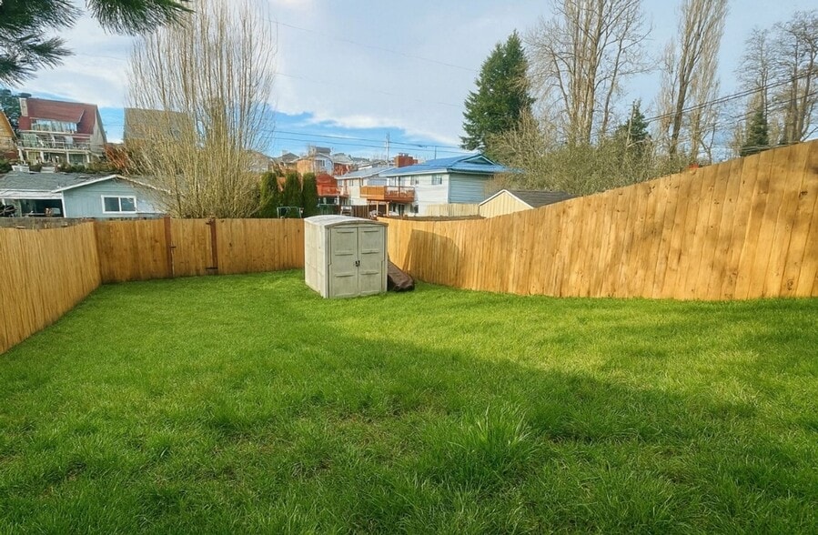 Building Photo - 6008 S Mason Ave