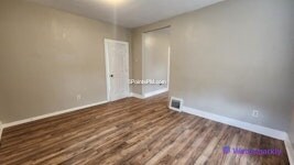 Building Photo - 434 Bruner St