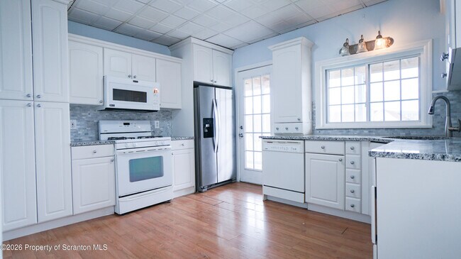 Building Photo - 1514 Farr St