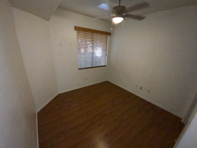 Building Photo - COZY CONDO IN GATED COMMUNITY WITH CLUBHOU...