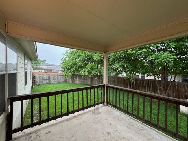 Building Photo - Nice 3 bedroom 2 Bath One Story Home