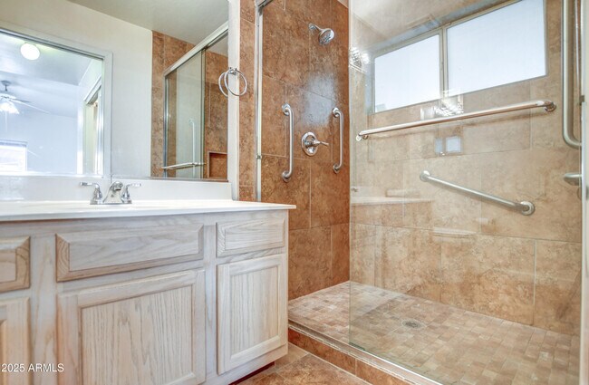 Building Photo - 11260 N 92nd St