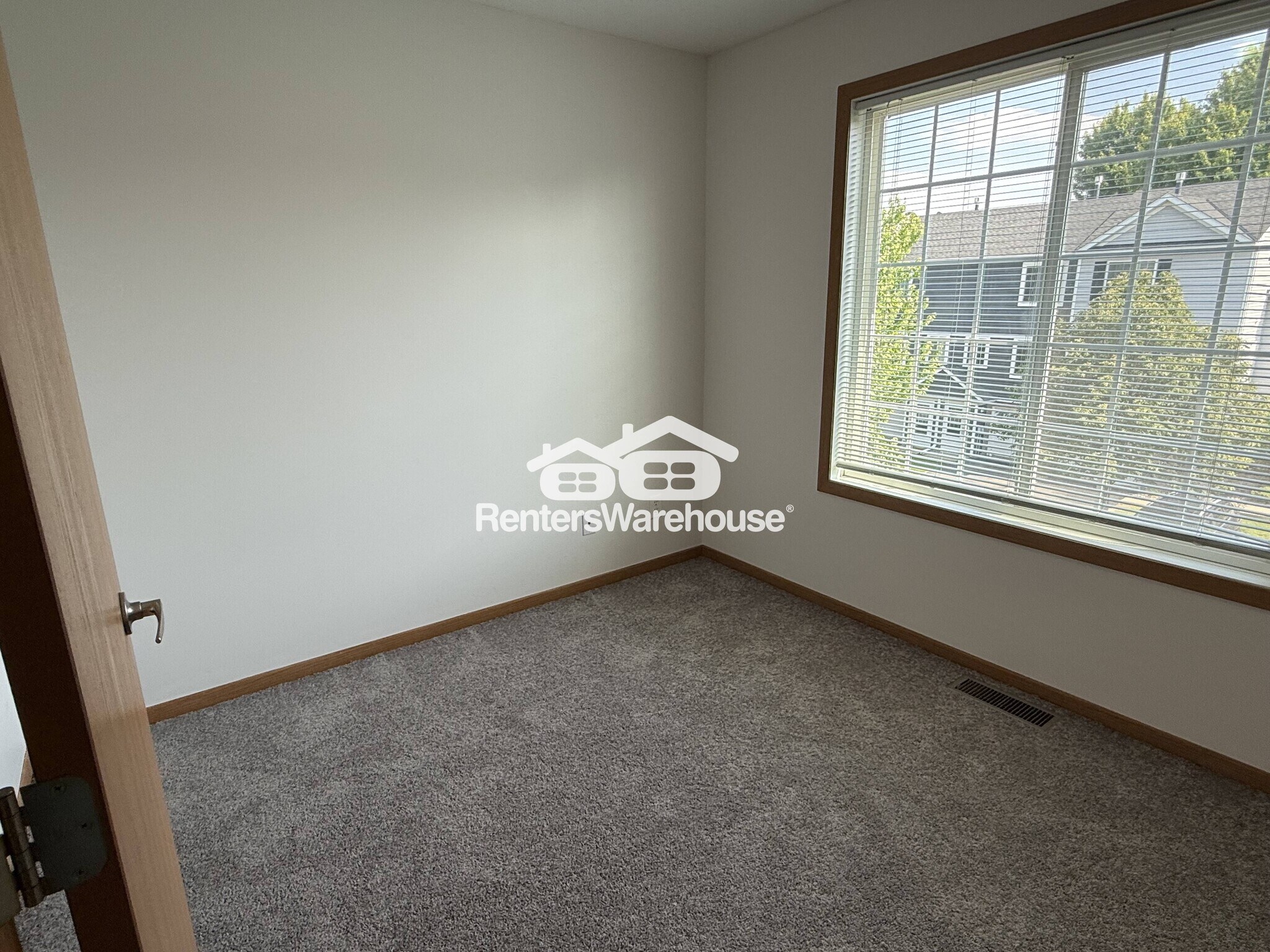 Building Photo - 15573 Flight Way