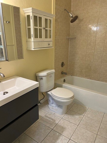 Building Photo - 15 Weld Street Unit 73