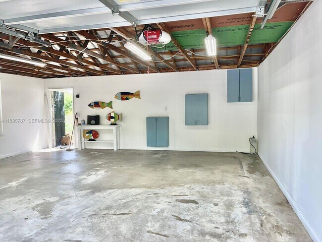 Building Photo - 4700 Regina Dr