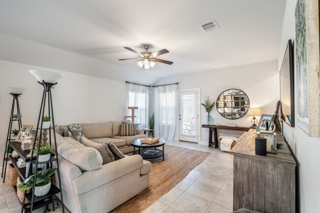 Building Photo - 24810 Timbarra Park Cir