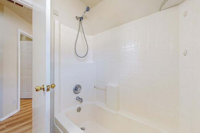 Building Photo - 3473 Martin Meadows Dr NE
