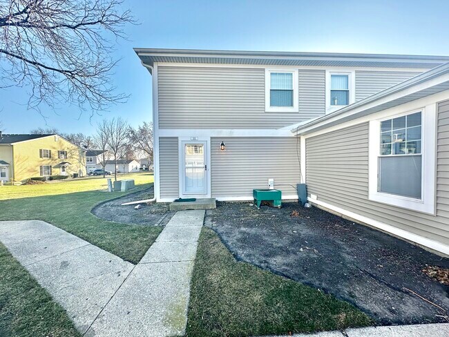 Building Photo - 355 Farmingdale Cir