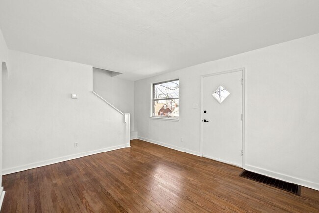 Building Photo - AVAILABLE MAY 1ST, Don't miss this UPDATED home in North Versailles! HOUSING VOUCHERS ACCEPTED!