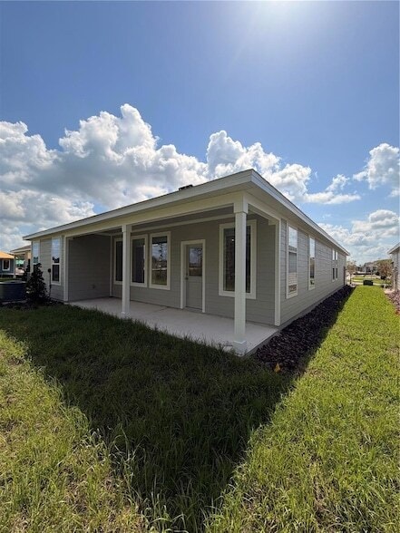 Building Photo - 5063 Loggia Ln