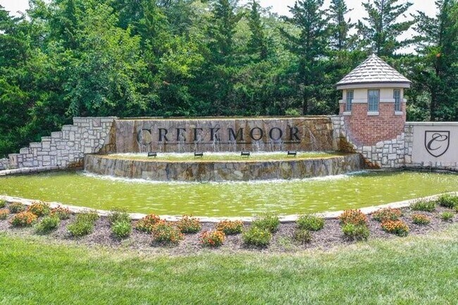 Building Photo - 707 Glenn Cir