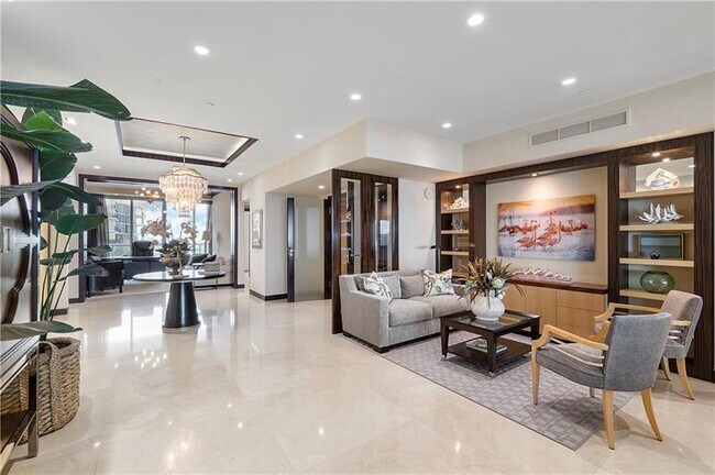 Building Photo - 101 S Fort Lauderdale Beach Blvd