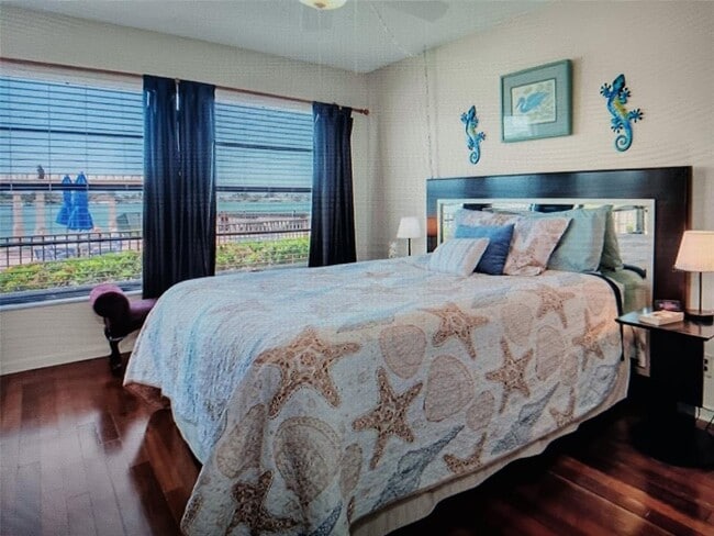 Building Photo - 6279 Sun Blvd