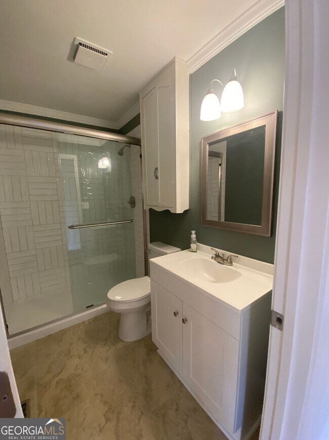 Building Photo - 297 Macon Ave