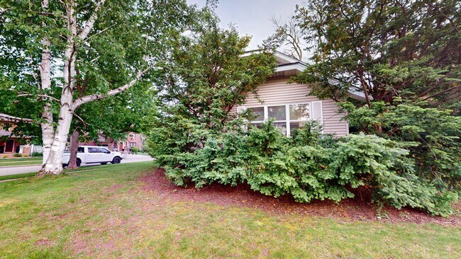 Building Photo - 1625 N Union St