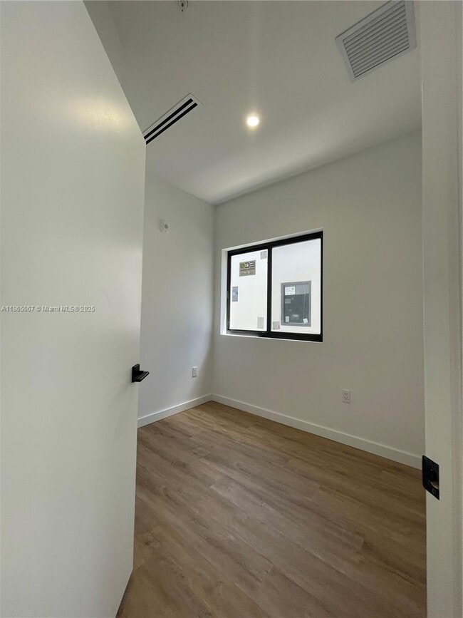 Building Photo - 85 NE 55th St