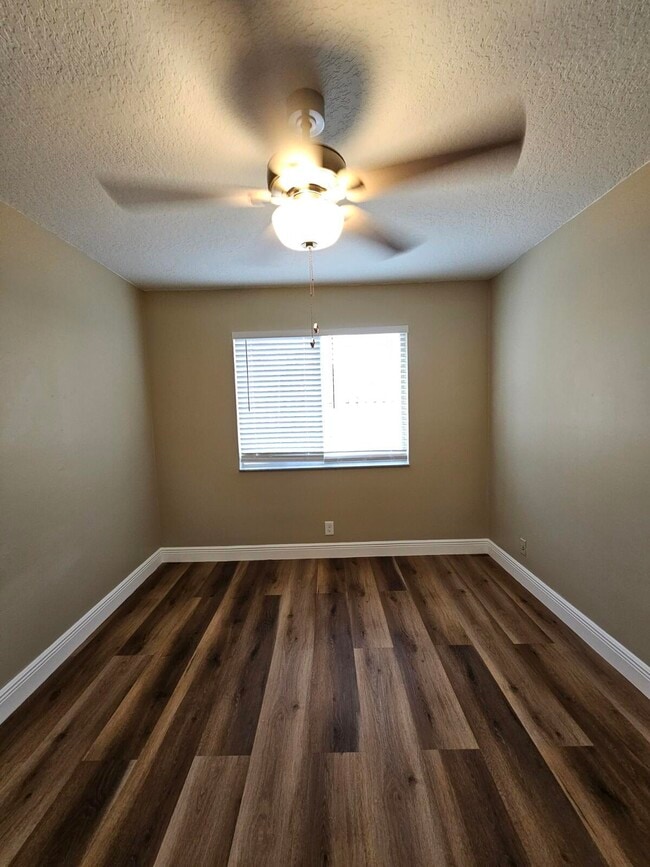 Building Photo - 4787 Orleans Ct