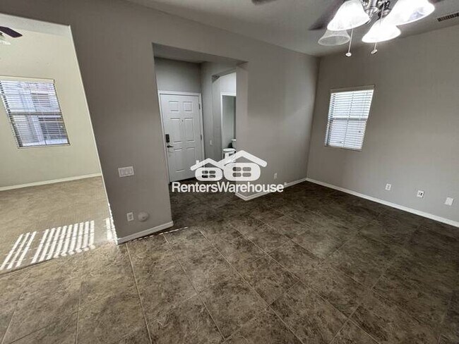 Building Photo - North Phoenix Oasis in a 3-BD Single Family House!