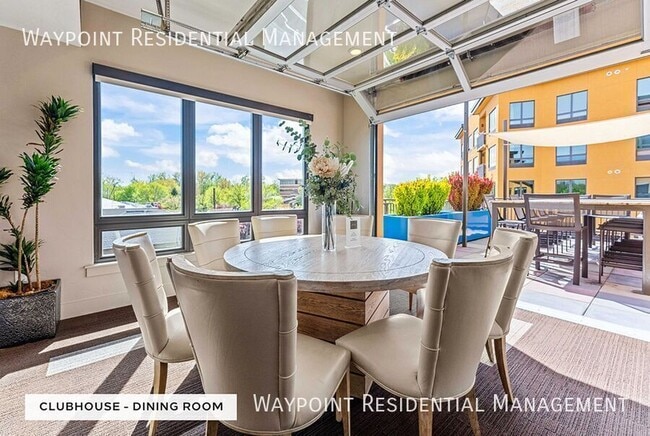 Building Photo - 611 S 8th St