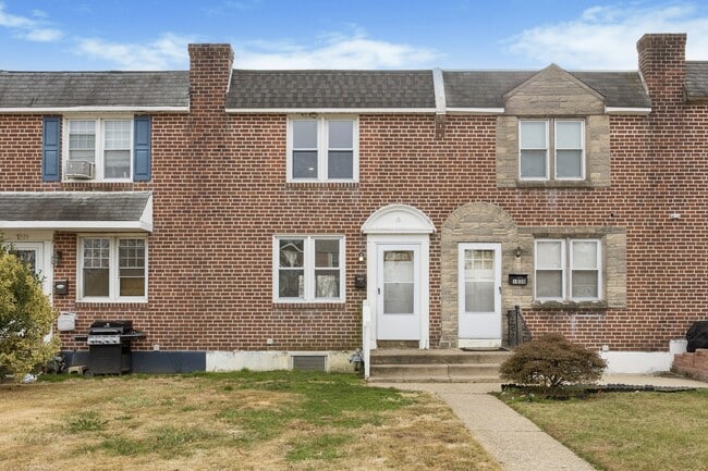 Primary Photo - 1032 Taylor Dr