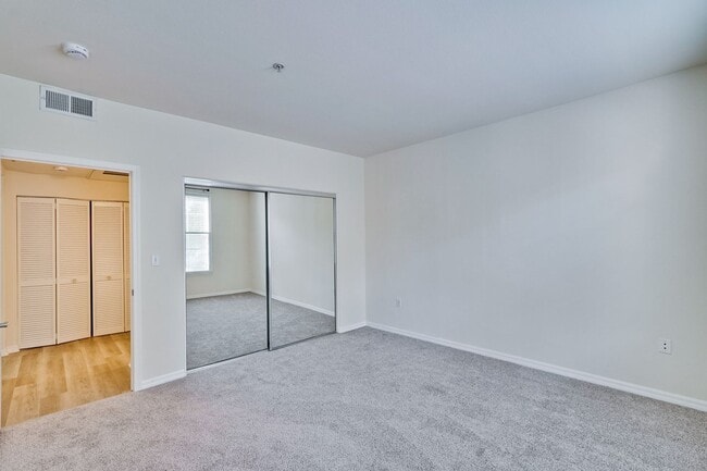 Building Photo - Large Santa Clara 1 Bedroom Condo in Rivermark Area