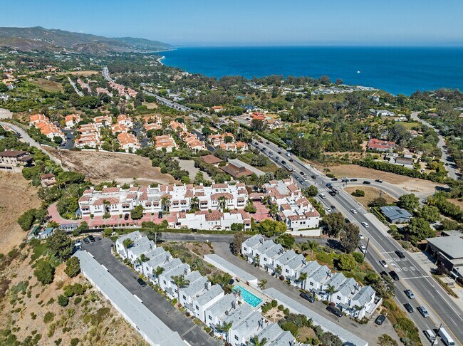 Building Photo - 28711 CA-1