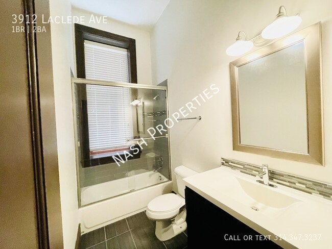 Building Photo - $1125 - 1 Bed / 1.5 Bath in Central West E...