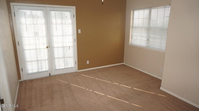 Building Photo - 1801 Garden Gate Way