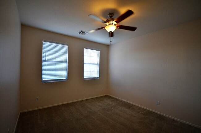 Building Photo - 3660 E Temecula Way